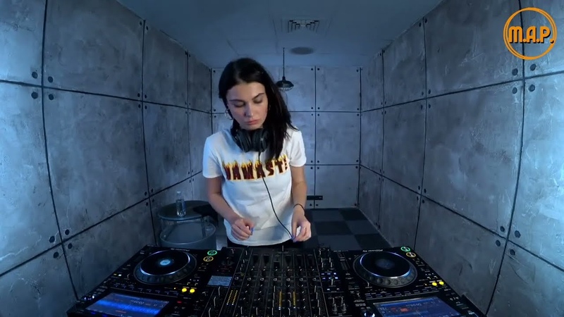 Lisa Rekun on 22 June 2022 Live Dj Set Mix