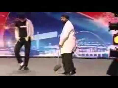 Daring Indian Pun Jabi dance in American idol live