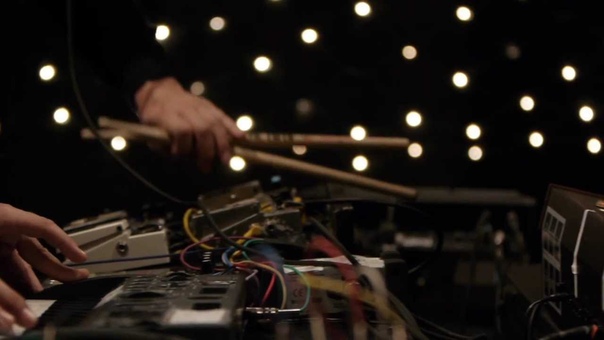 Liars Full Performance ( Live on