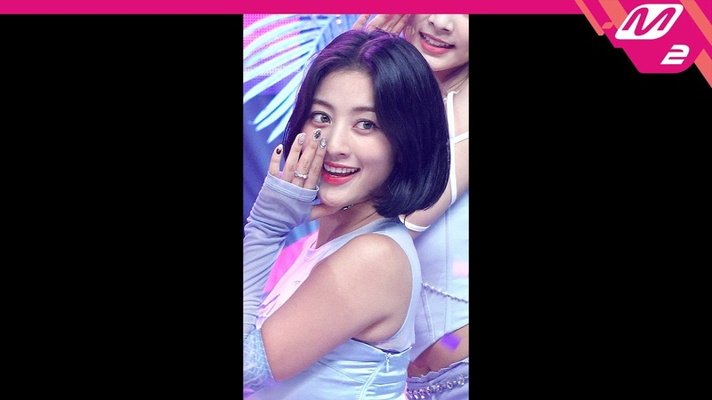MPD직캠 트와이스 지효 직캠 4 K Talk that Talk ( TWICE JIHYO Fan