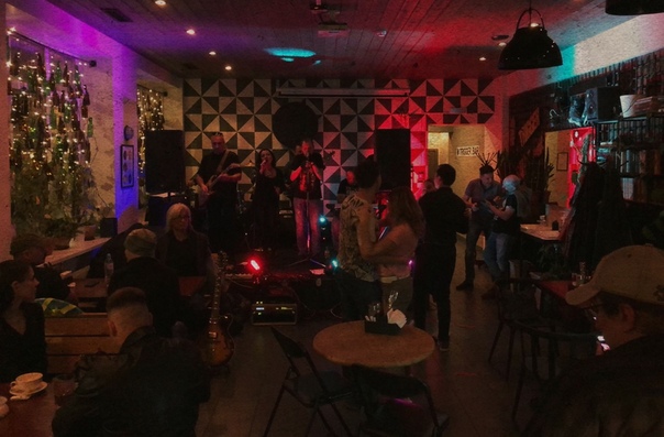 Ирландский паб нагатинская. Trigger bar нагатинская. Триггер бар москва. Trigger bar нагатинская. Bar trigger.