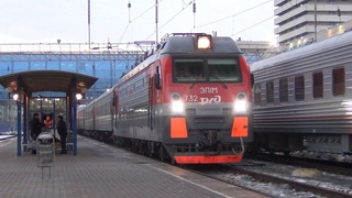Электровоз ЭП1М-732 с поездом №590 Москва — Минеральные Воды