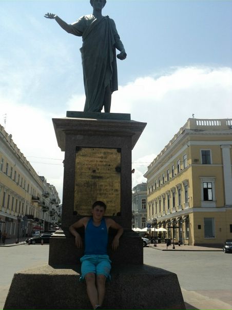 №8, Макс Качановський, 32 года, Ровно №8, Макс Качановський, 32 года, Ровно