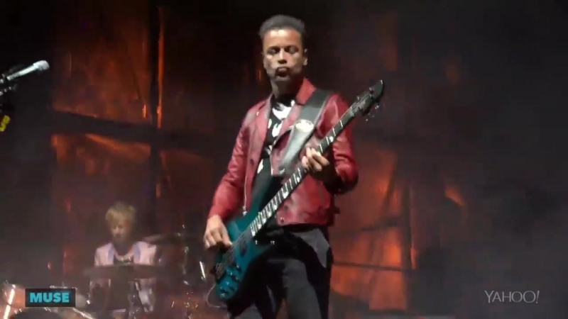 Muse Butterflies and Hurricanes ( Live at Life is Beautiful Festival