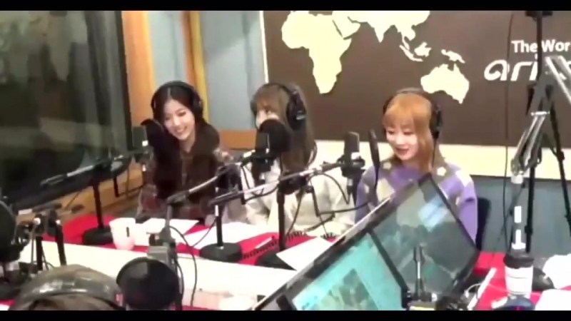 lena talking about their pdnim and how she knows english so