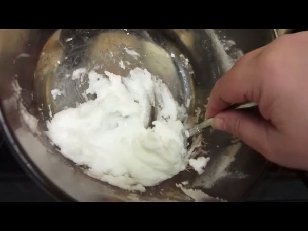 Make: Coconut Oil Baking Soda Facial