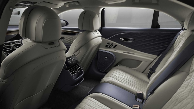 Bentley Flying Spur III и важные факты, изображение №12
