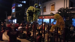 Lân Krông Nô muá thua gì lân phố đâu