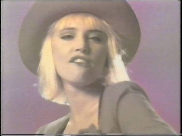 Suze DeMarchi - Dry Your Eyes