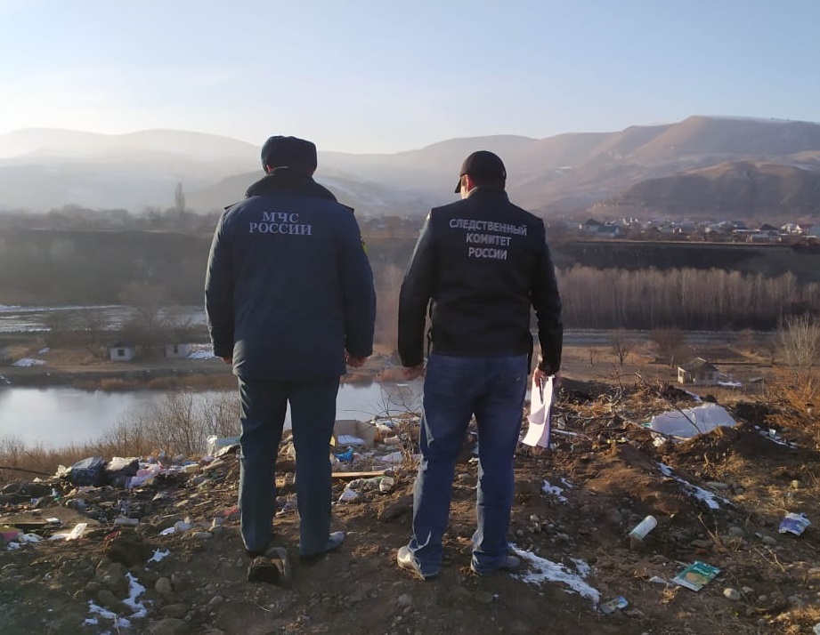 В КЧР чиновники ликвидировали стихийную свалку после визита к ним следователей