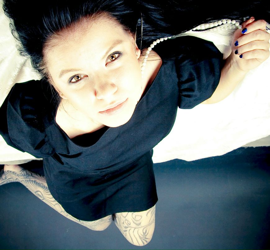 Девушка Поет Которая | 