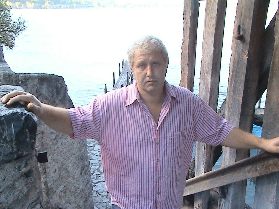 Leon Levhanian | Berlin