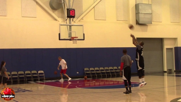 Chris Paul Paul Pierce battle to see who can make the most 3 pointers. Hoop