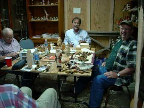 Woodcarving w, Tom Wolfe Gary